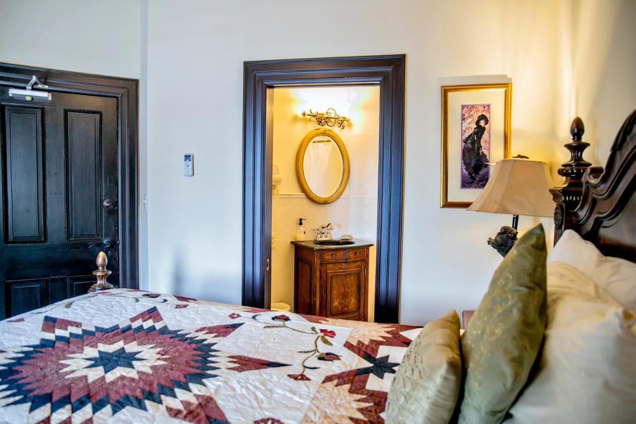 Hotel Puddicombe House New Hamburg Esterno foto