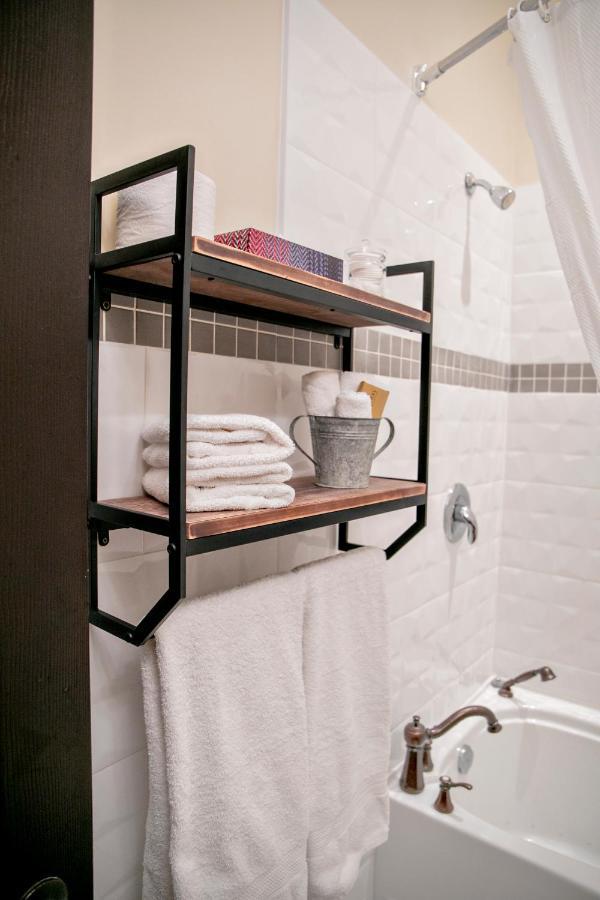 Hotel Puddicombe House New Hamburg Esterno foto