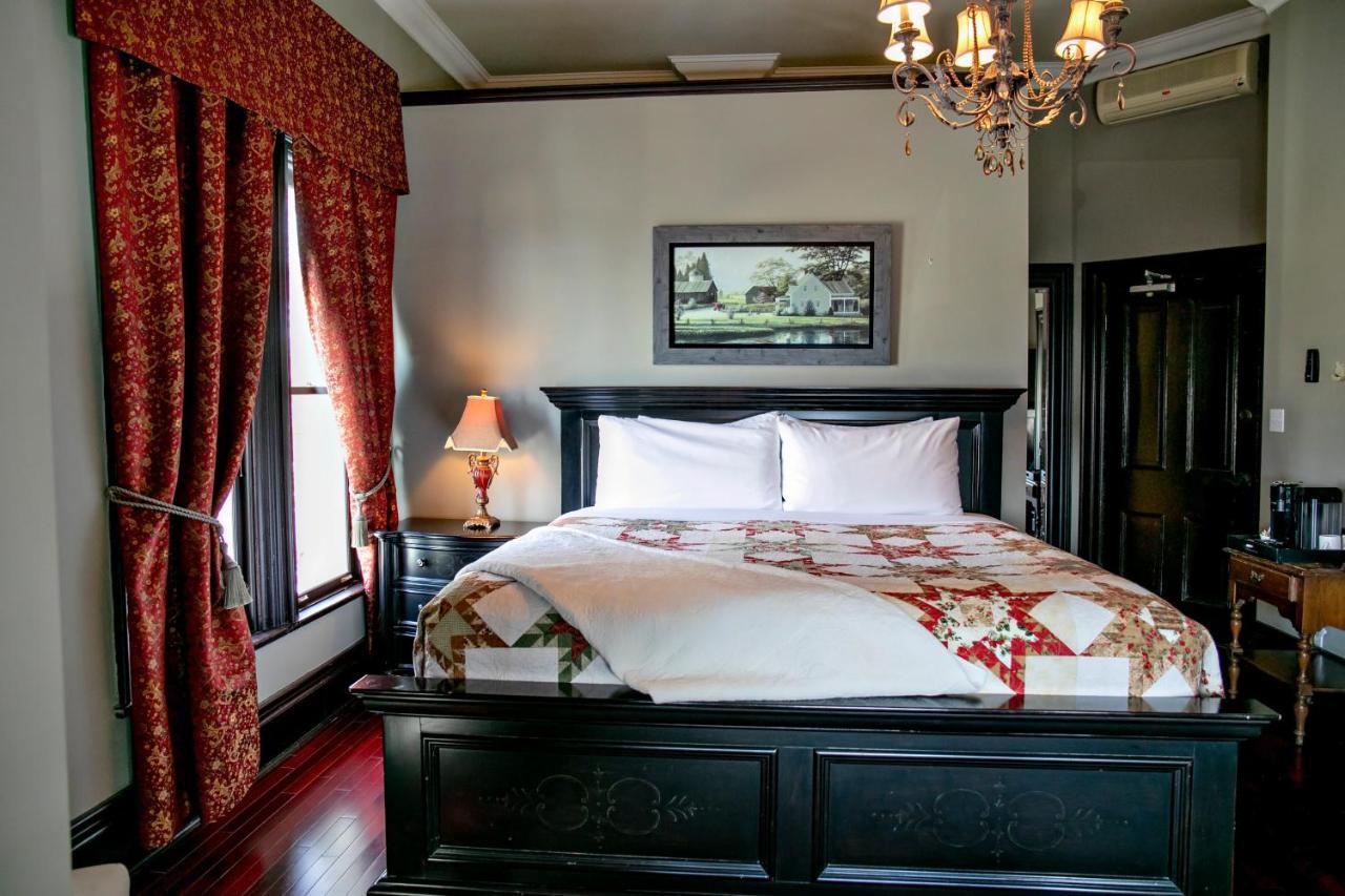 Hotel Puddicombe House New Hamburg Esterno foto