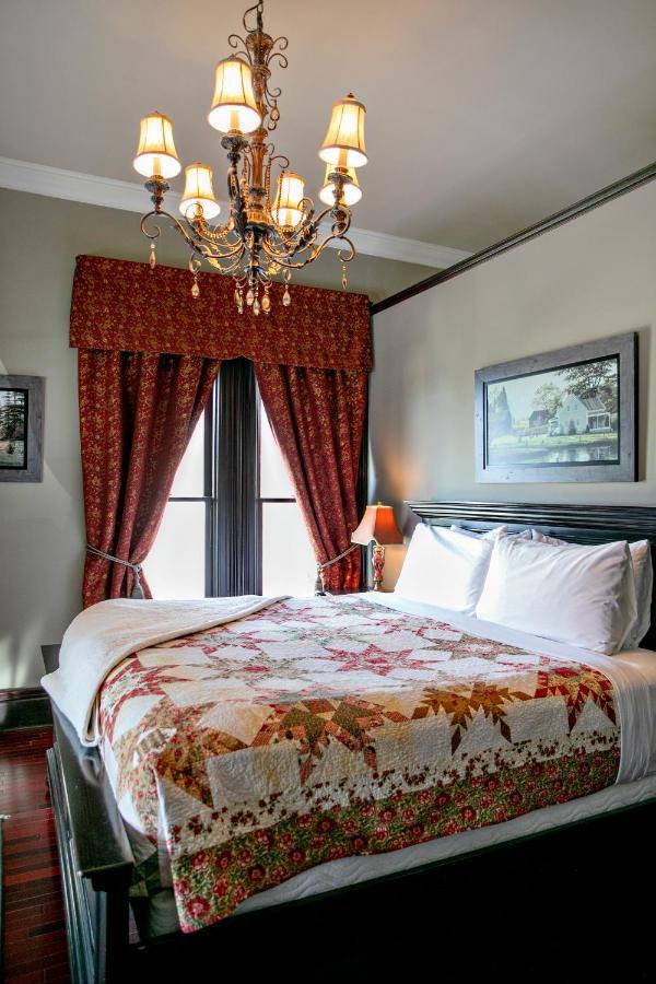 Hotel Puddicombe House New Hamburg Esterno foto